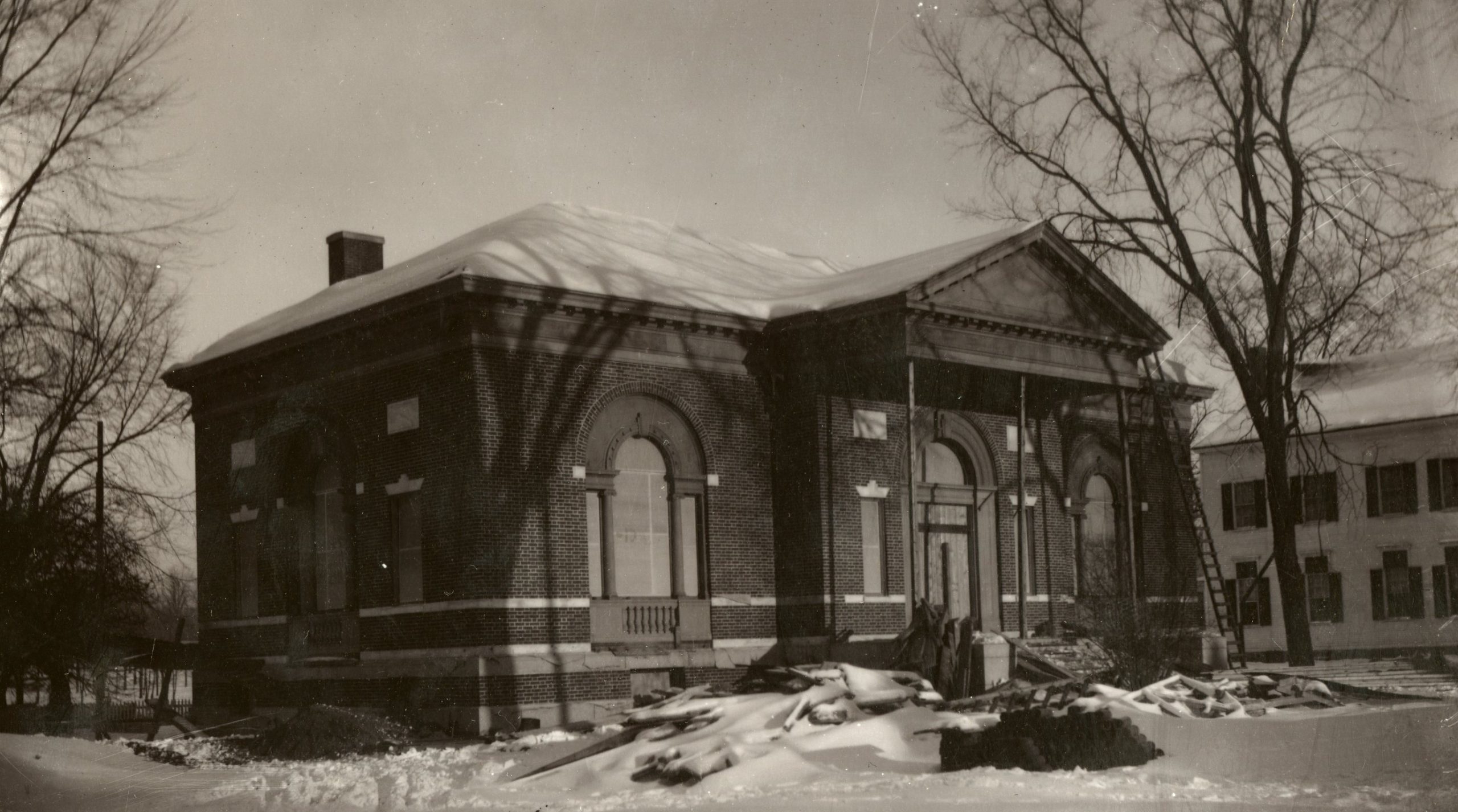 The building of the Kennebunk Free Library,1907