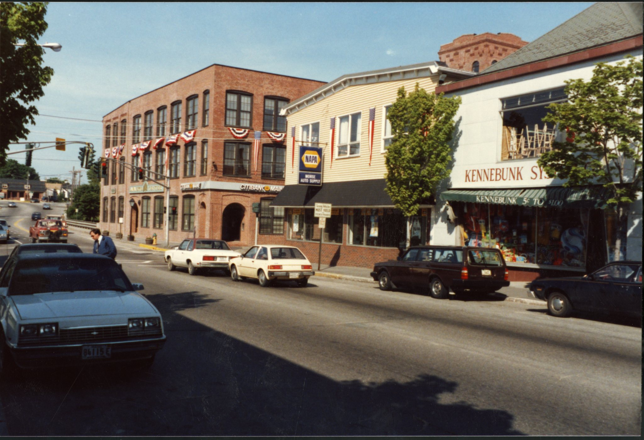 Lafayette Center and Main Street, 1986