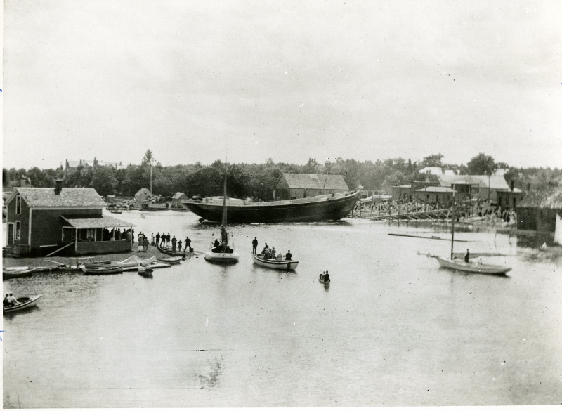 Launch of the schooner Charles B. Wiggin, August 4, 1917