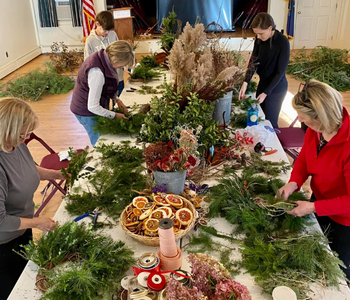 square_school_wreathmaking